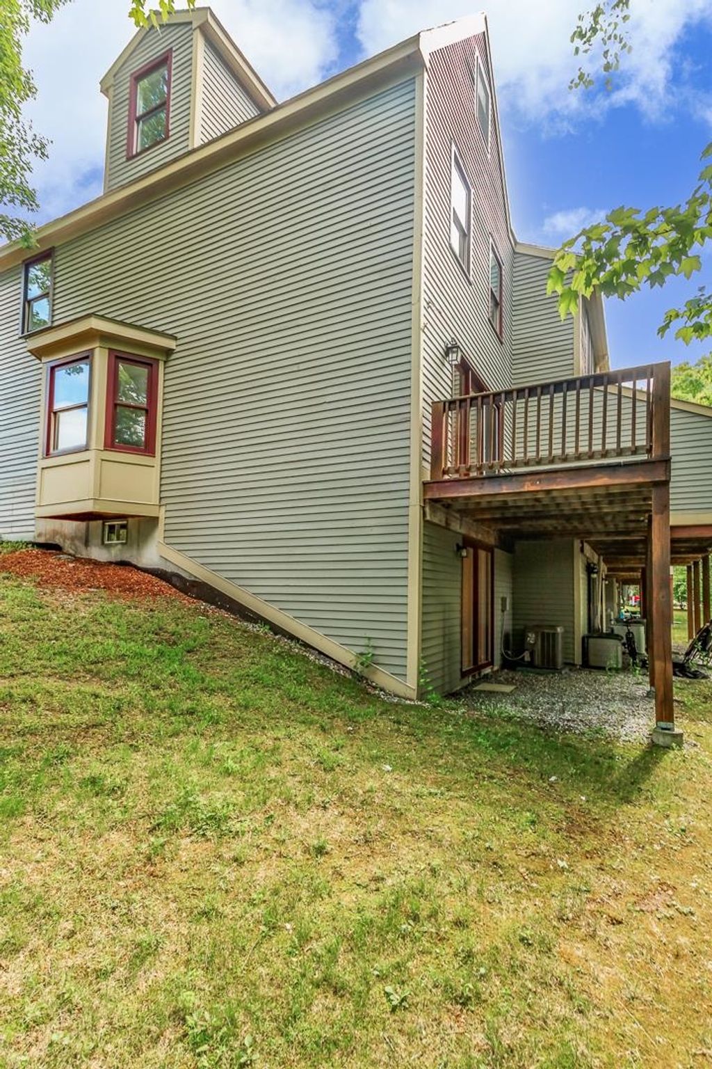 Photo of 264 Bartemus Trail, Nashua, NH 03063 (MLS # 5091628)