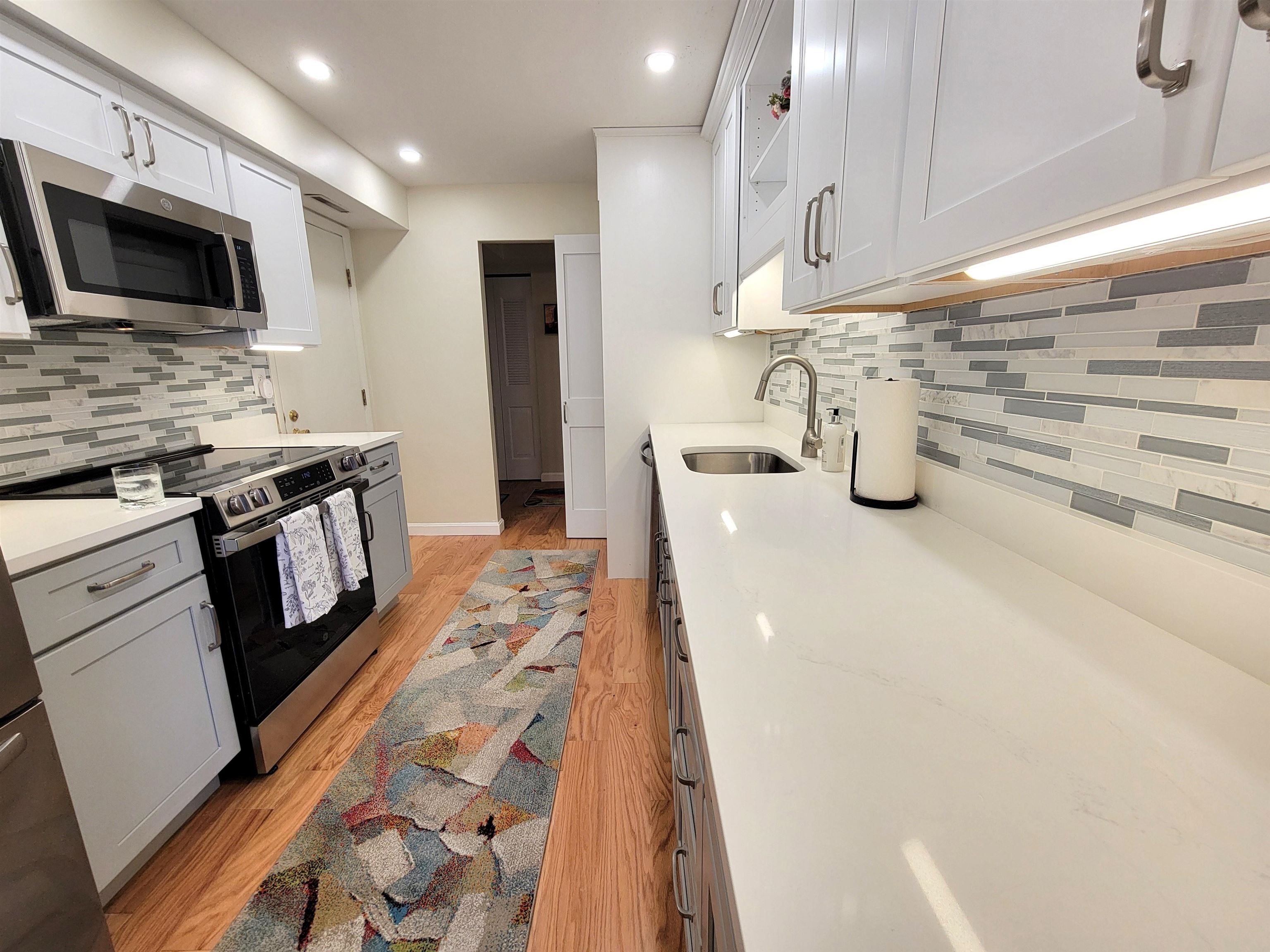 39 Spit Brook Road 46
