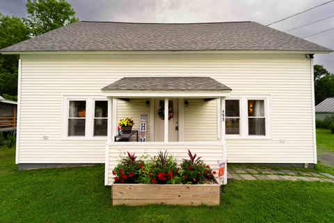Photo of 493 Sunapee Street, Newport, NH 03773 (MLS # 5103285)