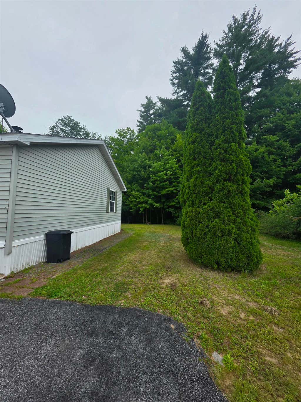 Photo of 9 Ash Street, Epsom, NH 03234 (MLS # 5101024)