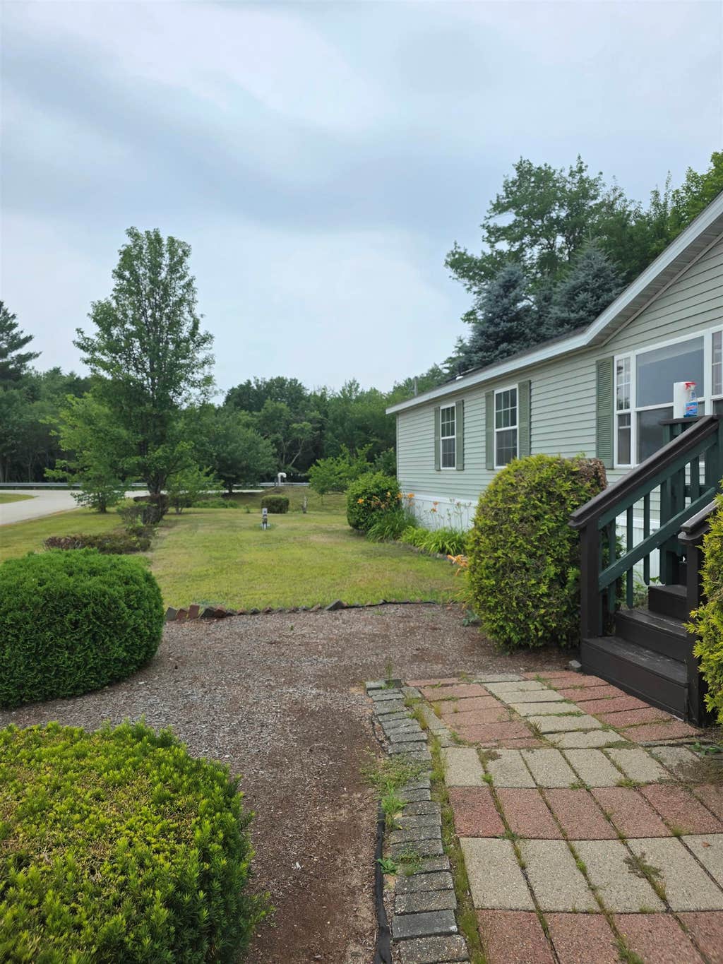 Photo of 9 Ash Street, Epsom, NH 03234 (MLS # 5101024)