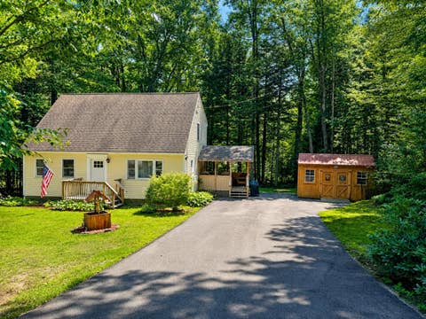 Photo of 74 Myrtle Street, Hillsborough, NH 03244 (MLS # 5102039)