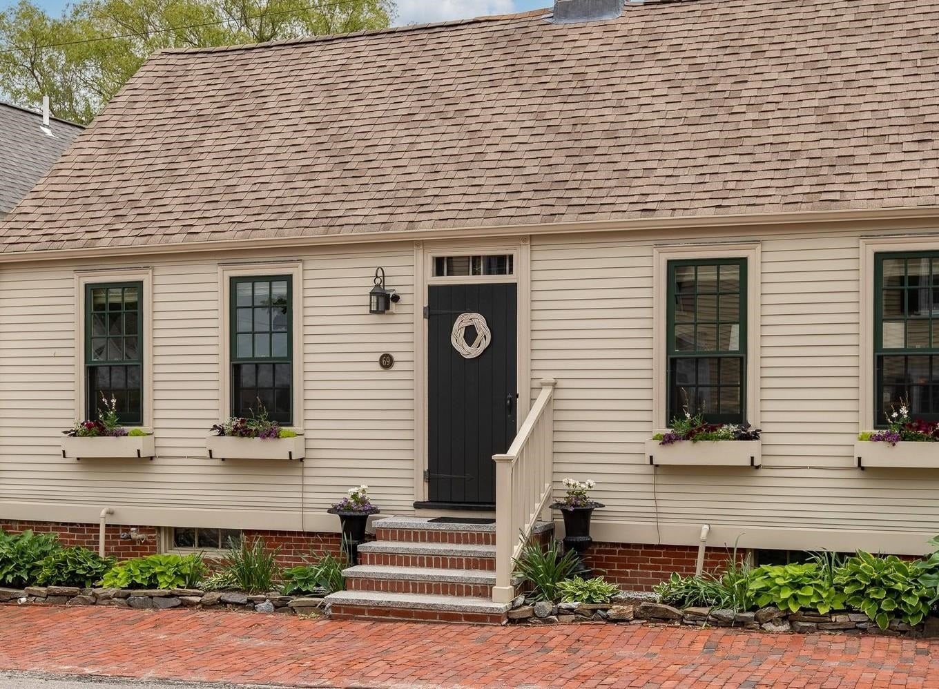 69 Cranfield Street