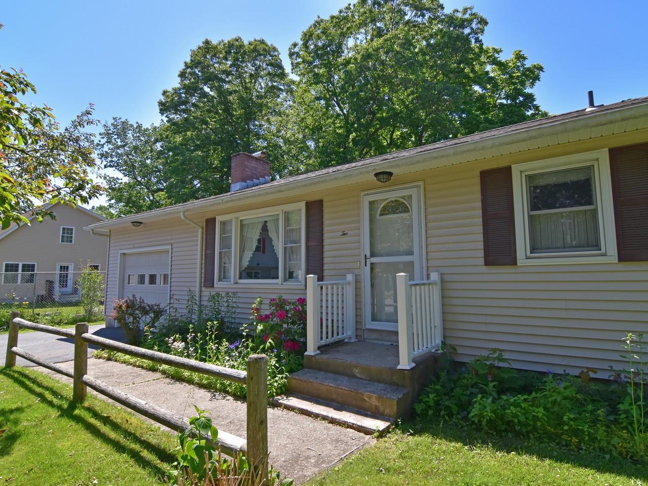 2 Murray Road