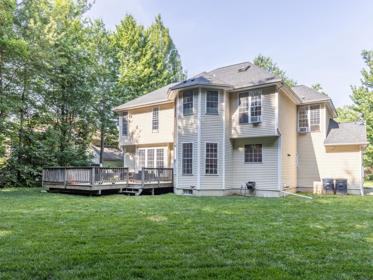 8 Lida Drive