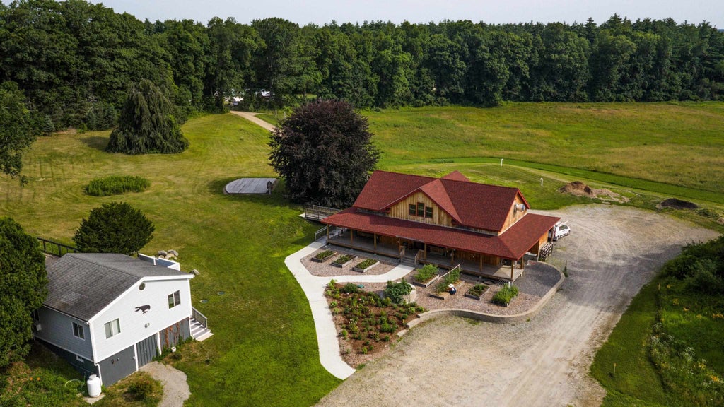 Photo of 180 Drinkwater Road, Kensington, NH 03833 (MLS # 5109373)
