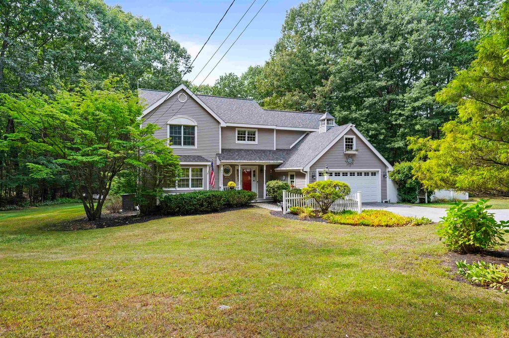 Photo of 19 Highland Road, Kensington, NH 03833 (MLS # 5111019)