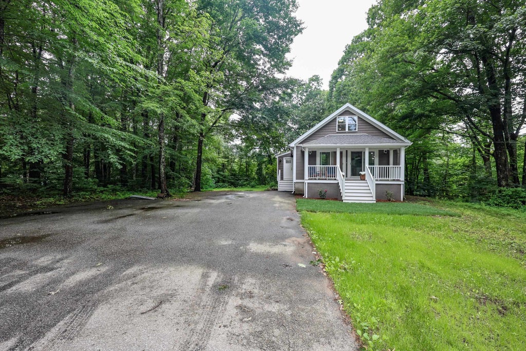 Photo of 24 Mountain Road, Raymond, NH 03077 (MLS # 5096277)
