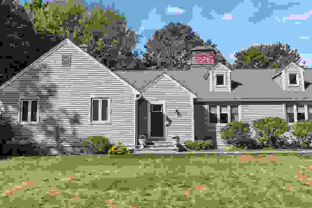 Photo of 9 Audley Divide, Bow, NH 03304 (MLS # 5092399)