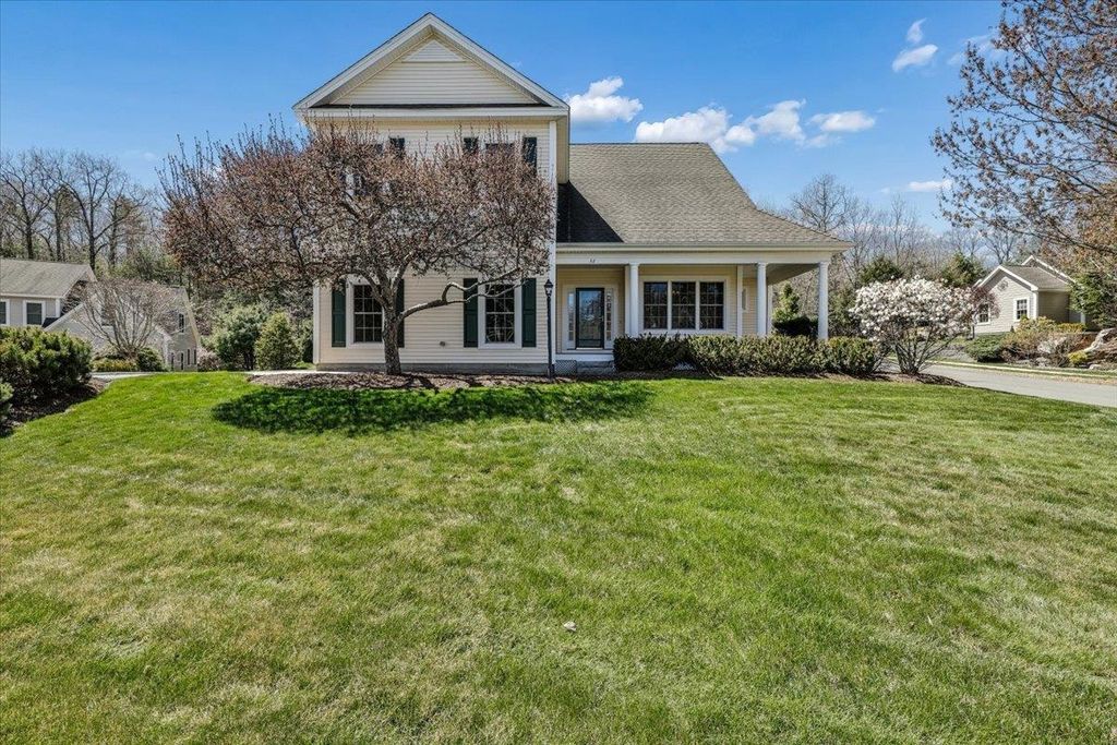 Photo of 32 White Pine Lane, Manchester, NH 03102 (MLS # 5086857)