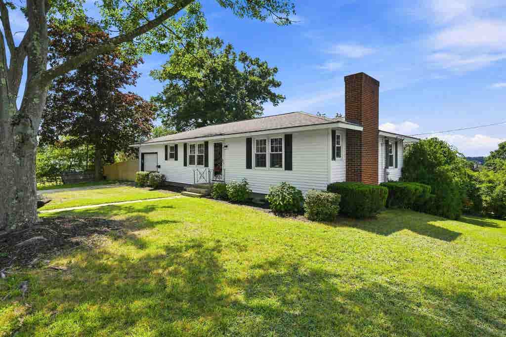 Photo of 283 S Hall Street, Manchester, NH 03103 (MLS # 5105362)