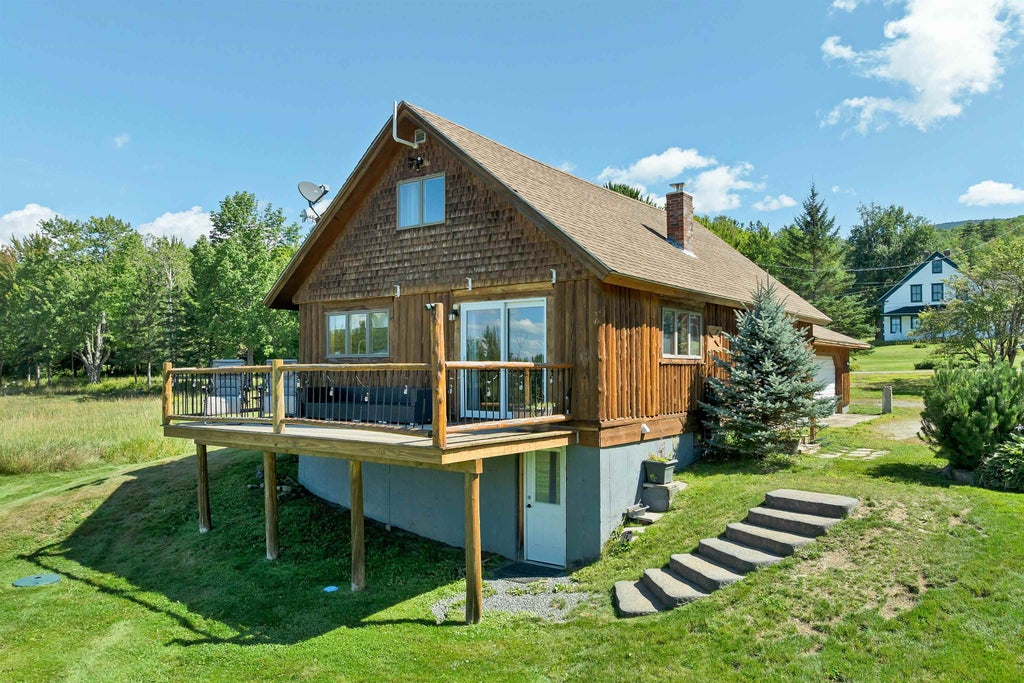 Photo of 100 North Road, Jefferson, NH 03583 (MLS # 5106693)