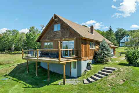 Photo of 100 North Road, Jefferson, NH 03583 (MLS # 5106693)