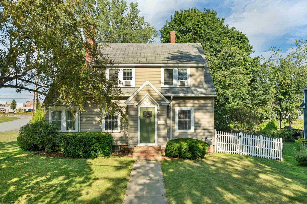 Photo of 183 Mount Vernon Street, Dover, NH 03820 (MLS # 5104230)