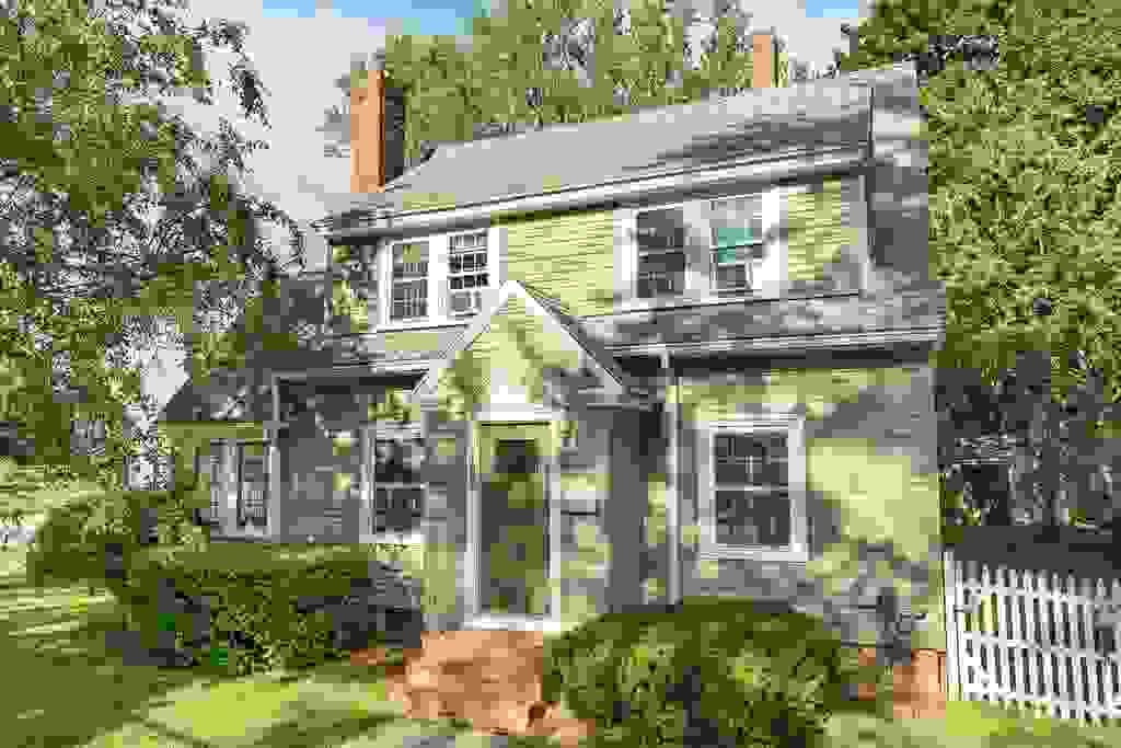 Photo of 183 Mount Vernon Street, Dover, NH 03820 (MLS # 5104230)