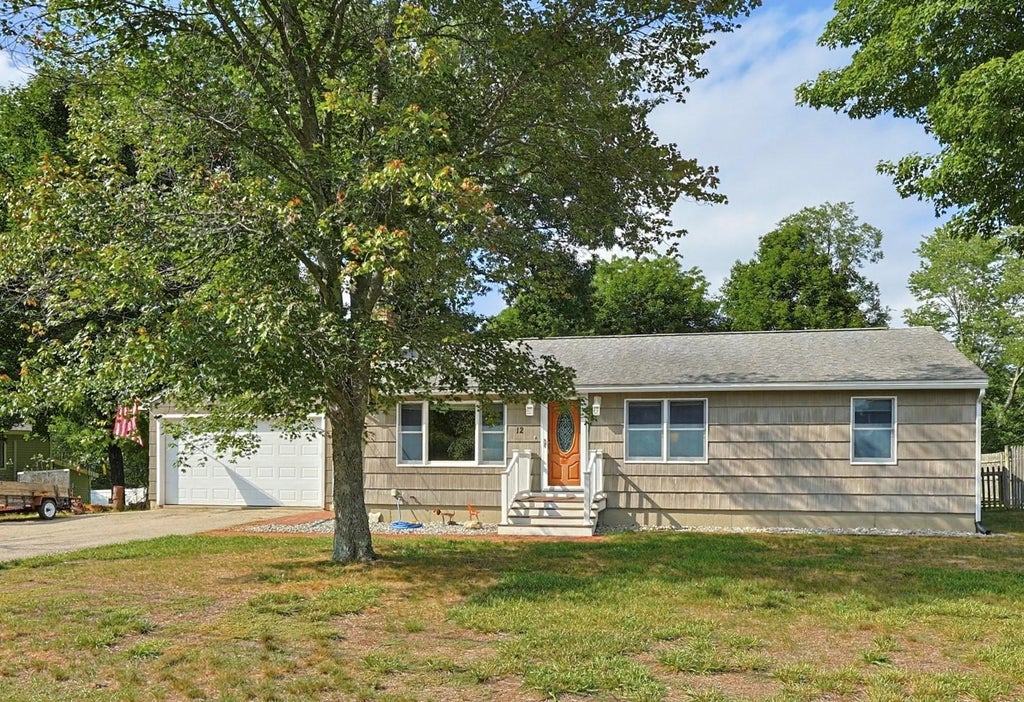 Photo of 12 Olive Avenue, Salem, NH 03079 (MLS # 5108373)