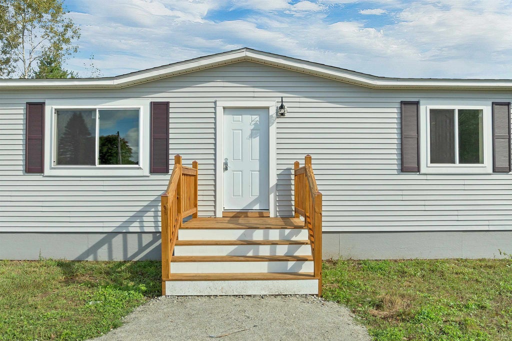 Photo of 12 Lacourse Street, Plymouth, NH 03264 (MLS # 5111078)