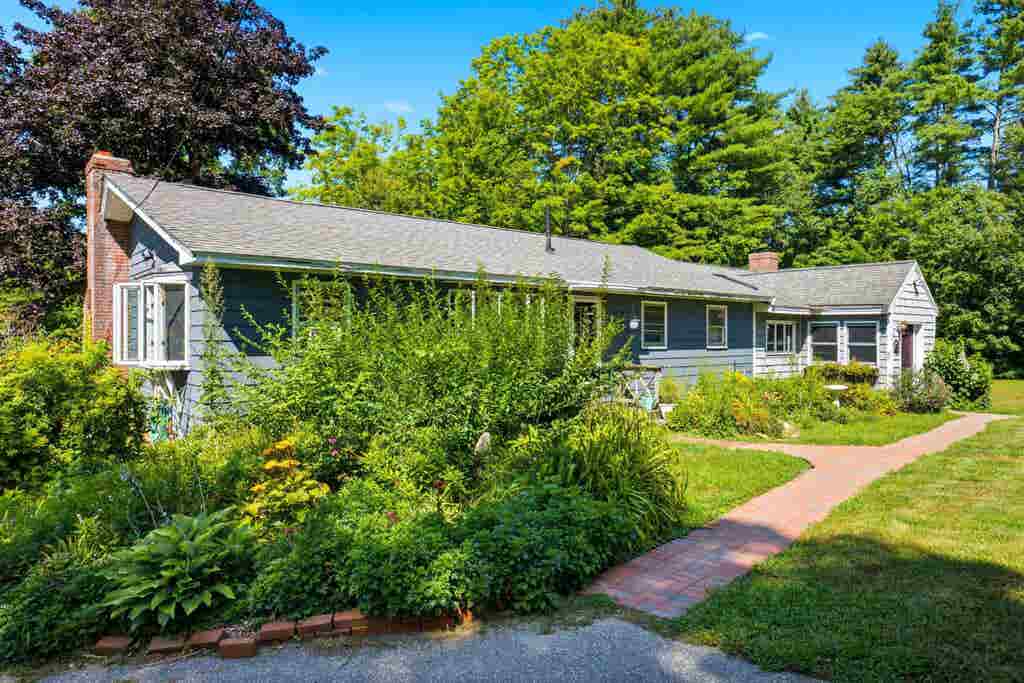 Photo of 89 Prescott Road, Brentwood, NH 03833 (MLS # 5105694)