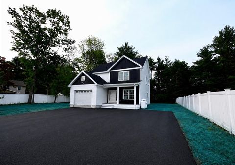 Photo of 144 South Mast Street, Goffstown, NH 03045 (MLS # 5091220)