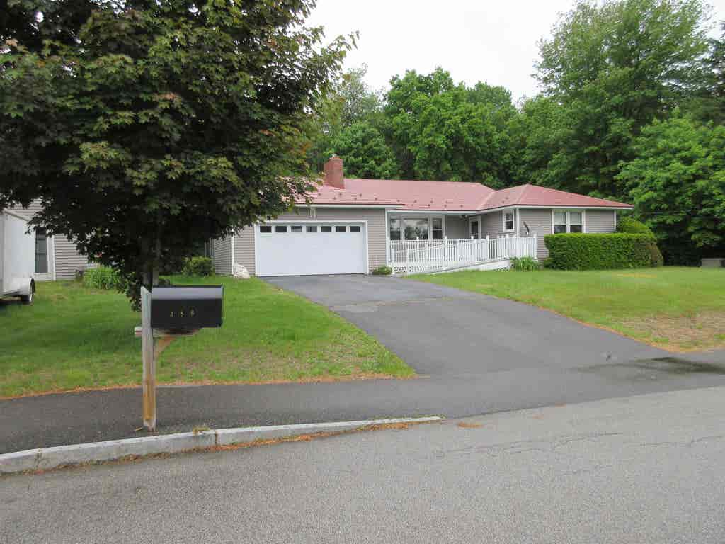 Photo of 383 ROWE Avenue, Pembroke, NH 03275 (MLS # 5093276)