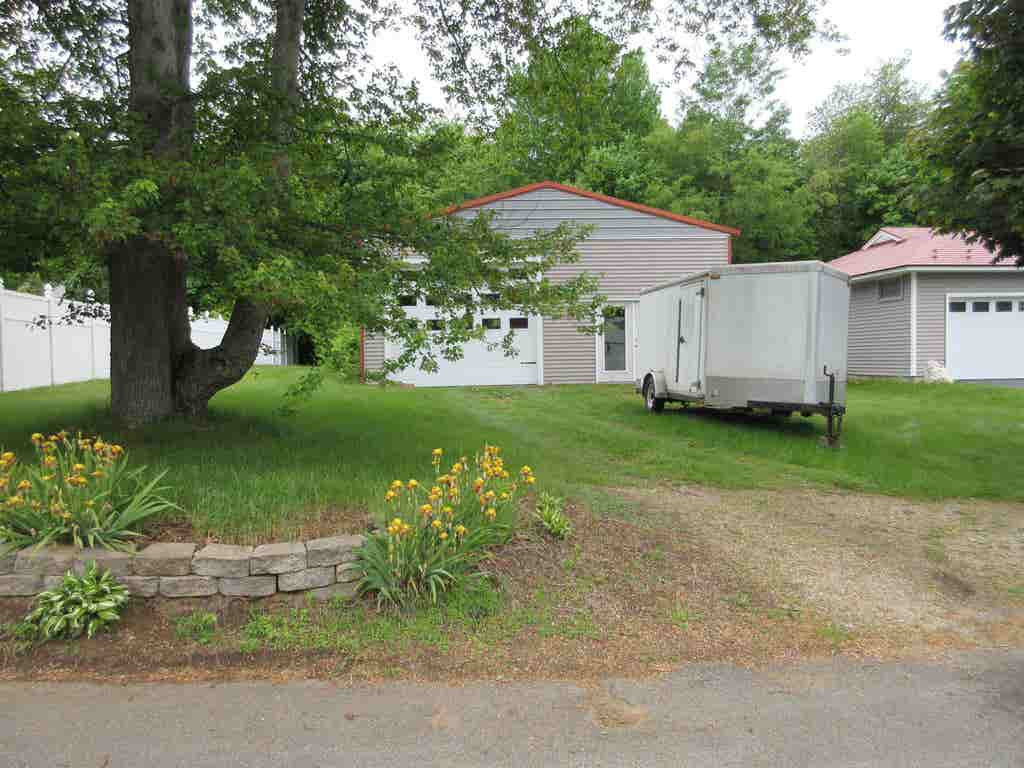 Photo of 383 ROWE Avenue, Pembroke, NH 03275 (MLS # 5093276)