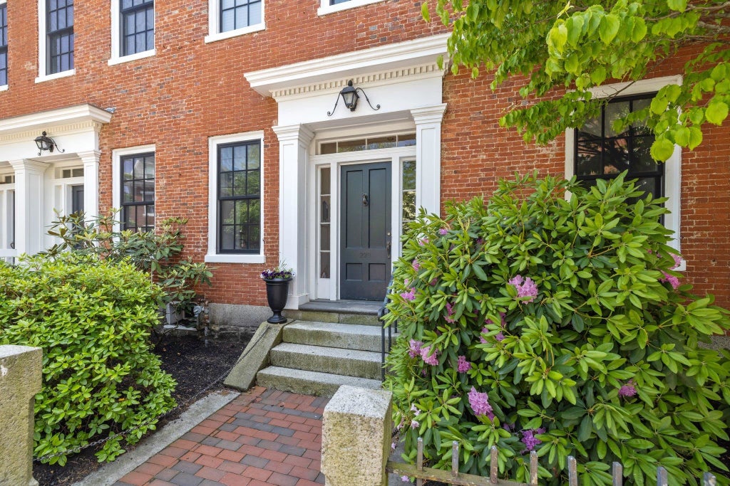 Photo of 290 Pleasant Street #5, Portsmouth, NH 03801 (MLS # 5112101)