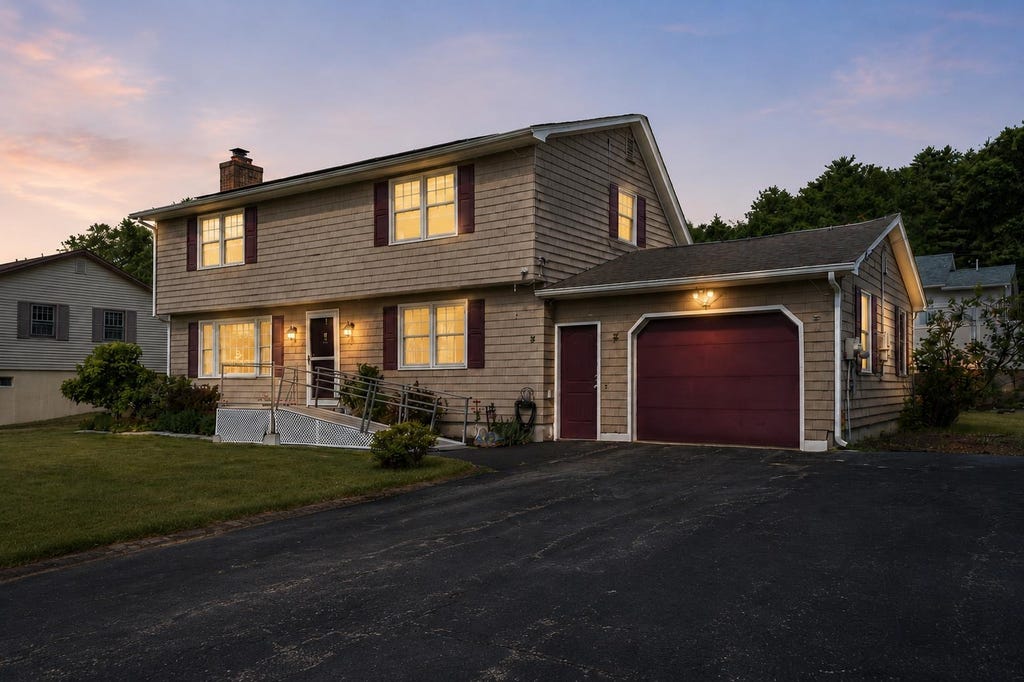 Photo of 7 Hopi Drive, Nashua, NH 03063 (MLS # 5095547)