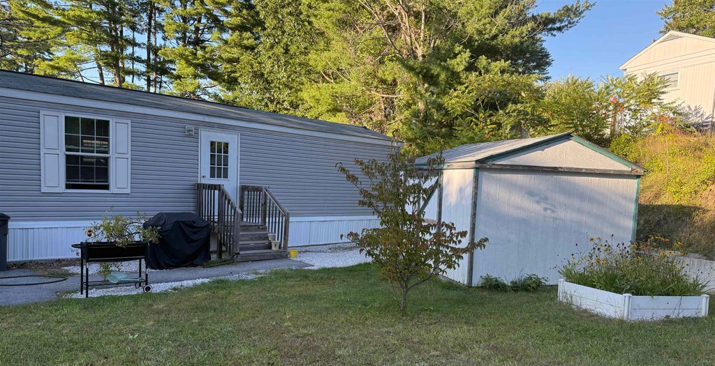 Photo of 15 Dart Street, Hooksett, NH 03106 (MLS # 5110461)