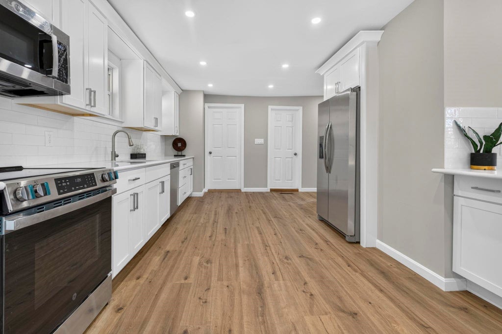 Photo of 521 Northfield Road, Hinsdale, NH 03451 (MLS # 5108733)