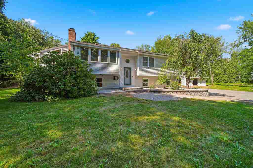 Photo of 7 Wingate Road, Sandown, NH 03873 (MLS # 5106328)
