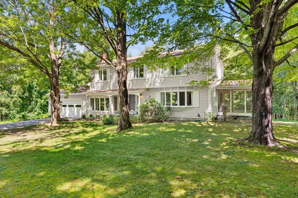Photo of 84 Stinson Road, Goffstown, NH 03045 (MLS # 5104546)