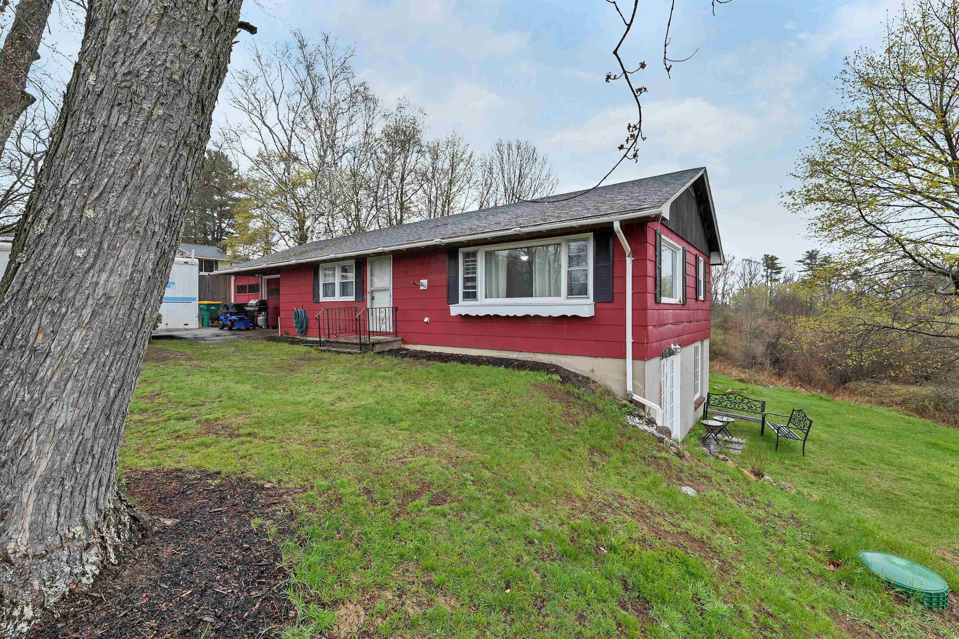43 School House Hill Road