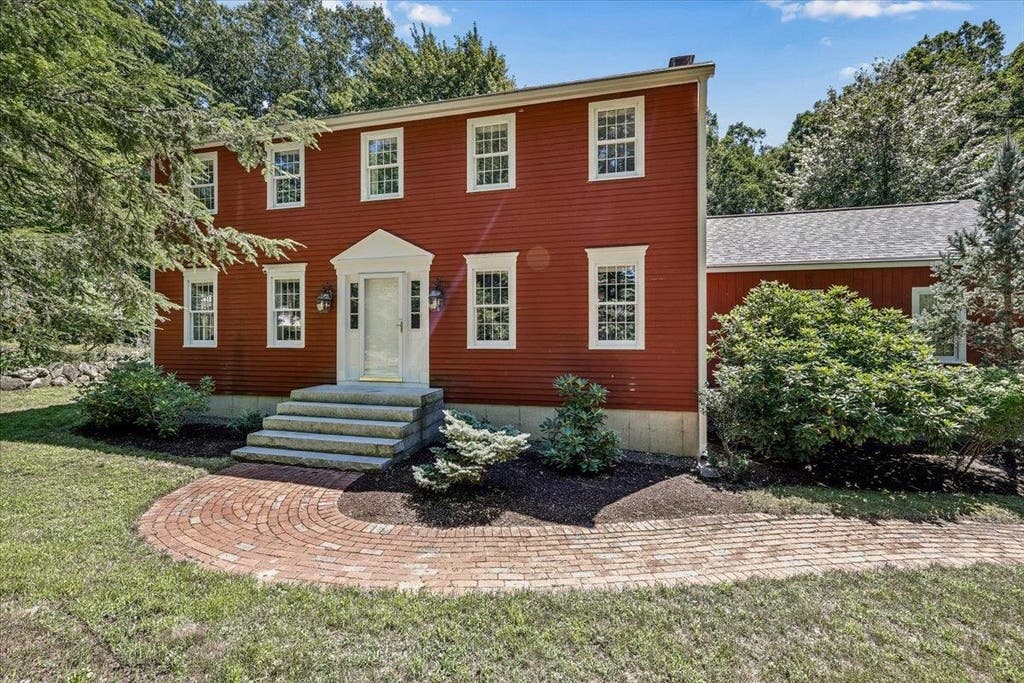 Photo of 25 Old Stone Way, Bedford, NH 03110 (MLS # 5103559)