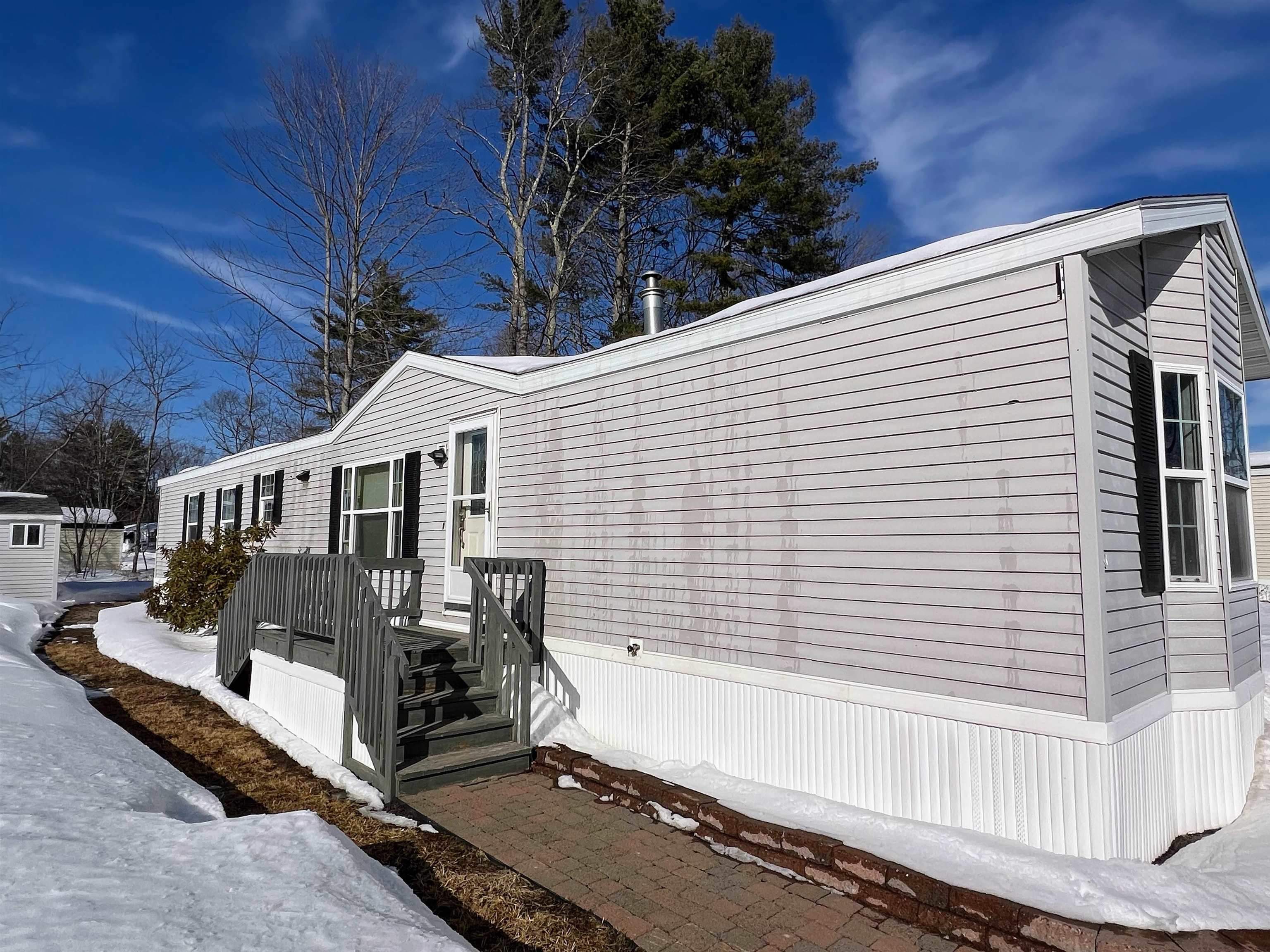 80 Colonial Village