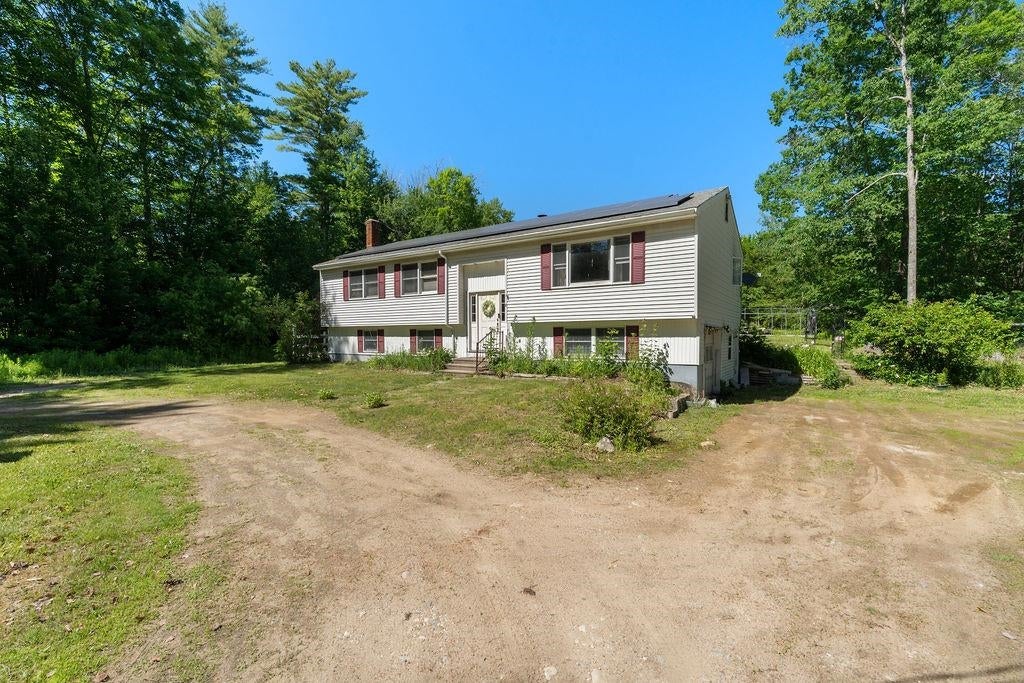Photo of 8 Cottage Court, Farmington, NH 03835 (MLS # 5096076)