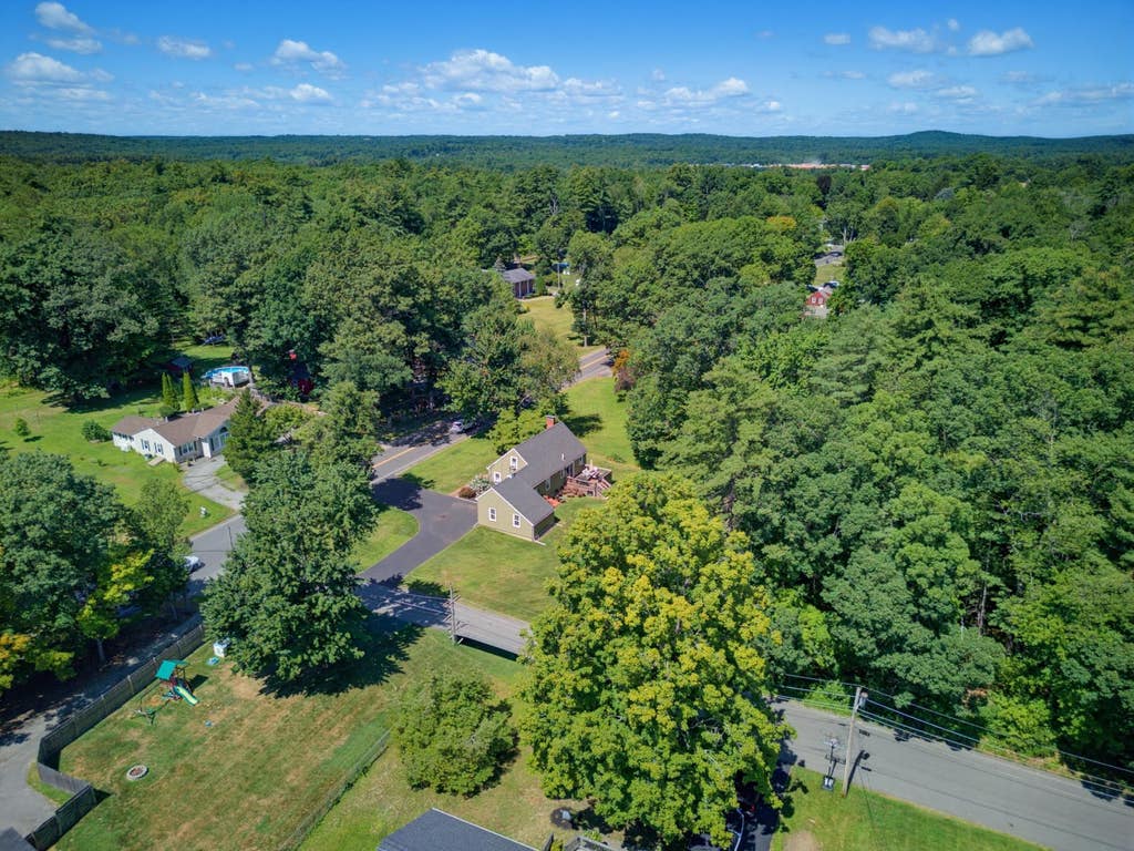 Photo of 20 North Avenue, Plaistow, NH 03865 (MLS # 5105703)