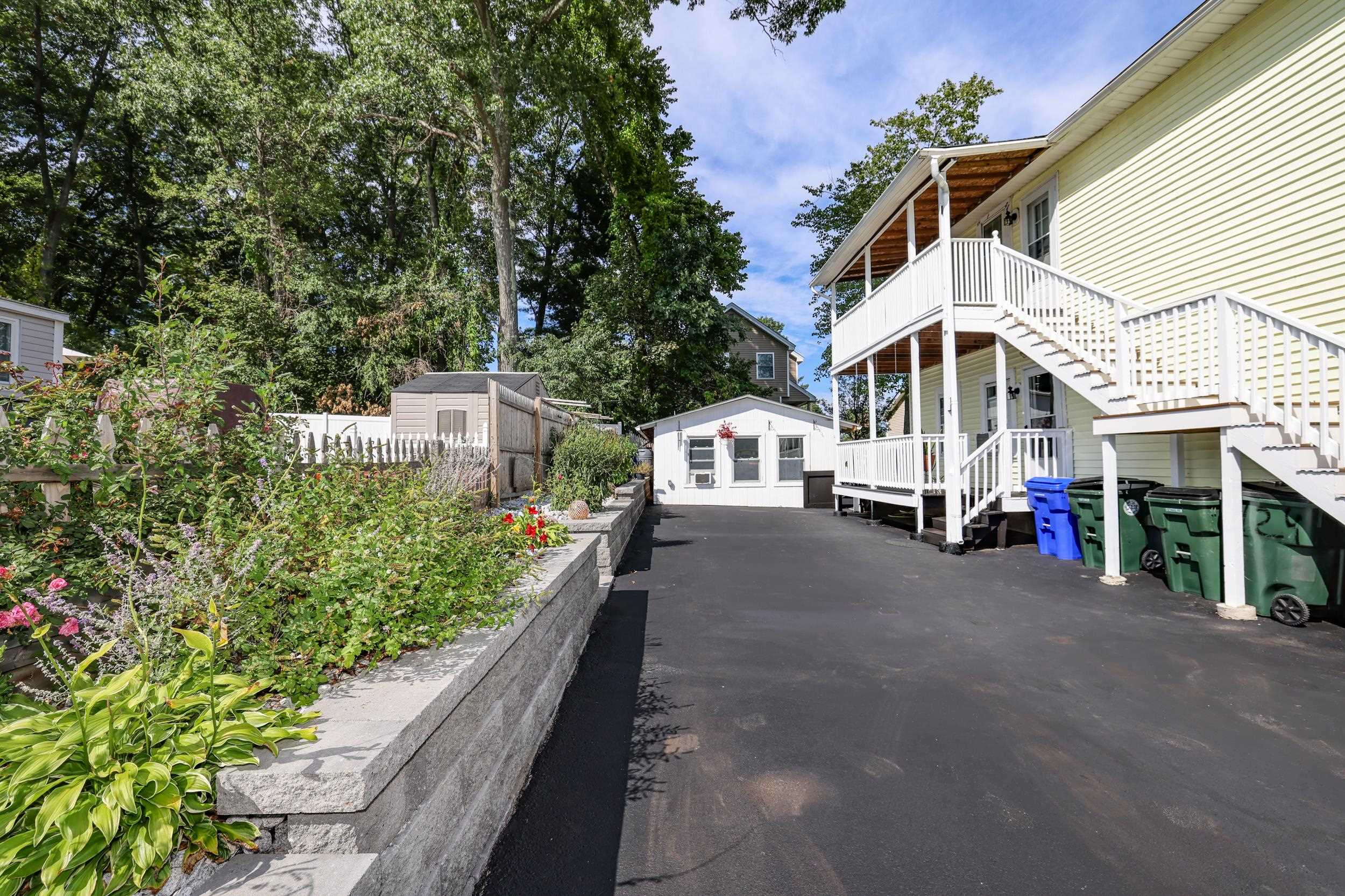424 Gold Street