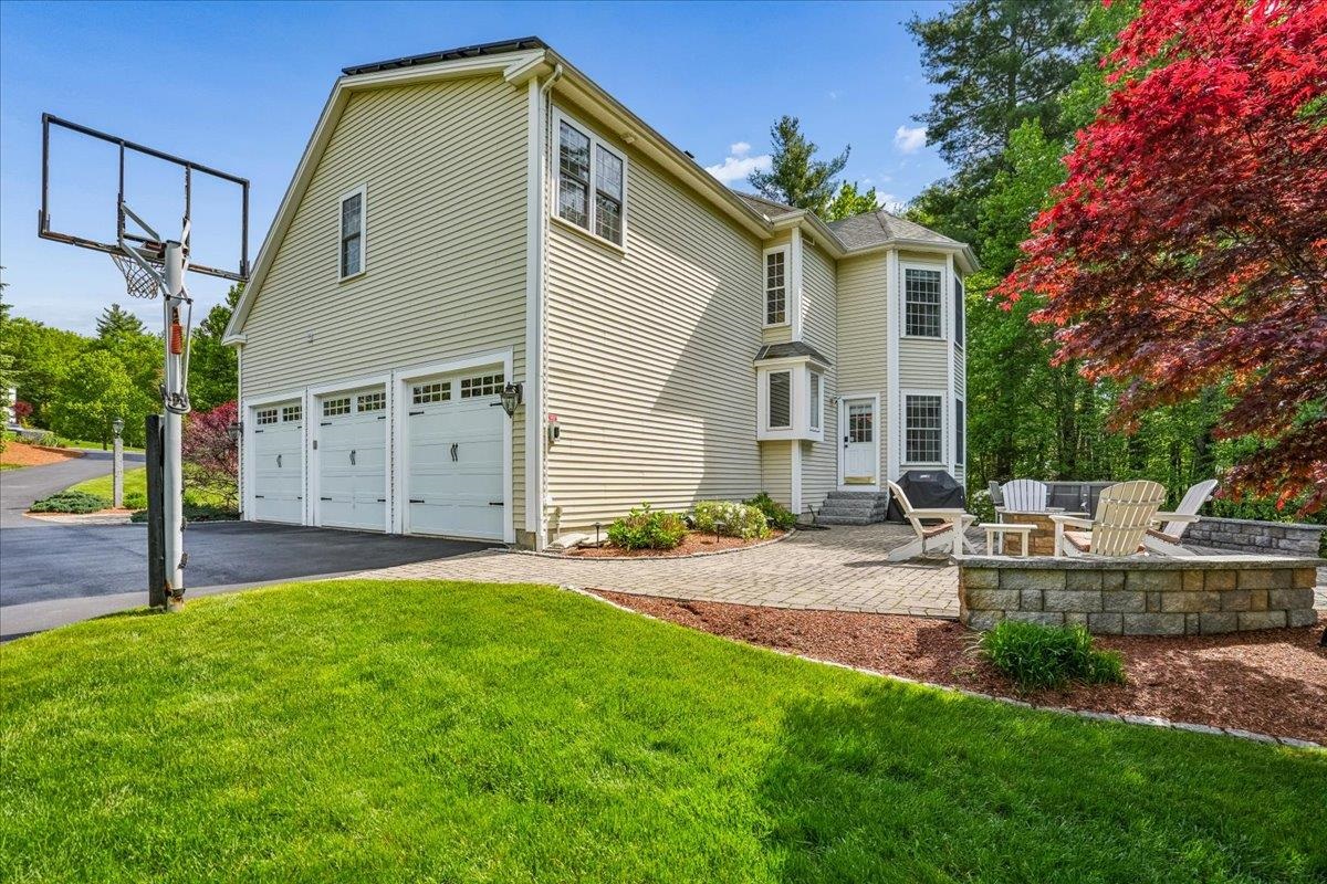 22 Elizabeth Way