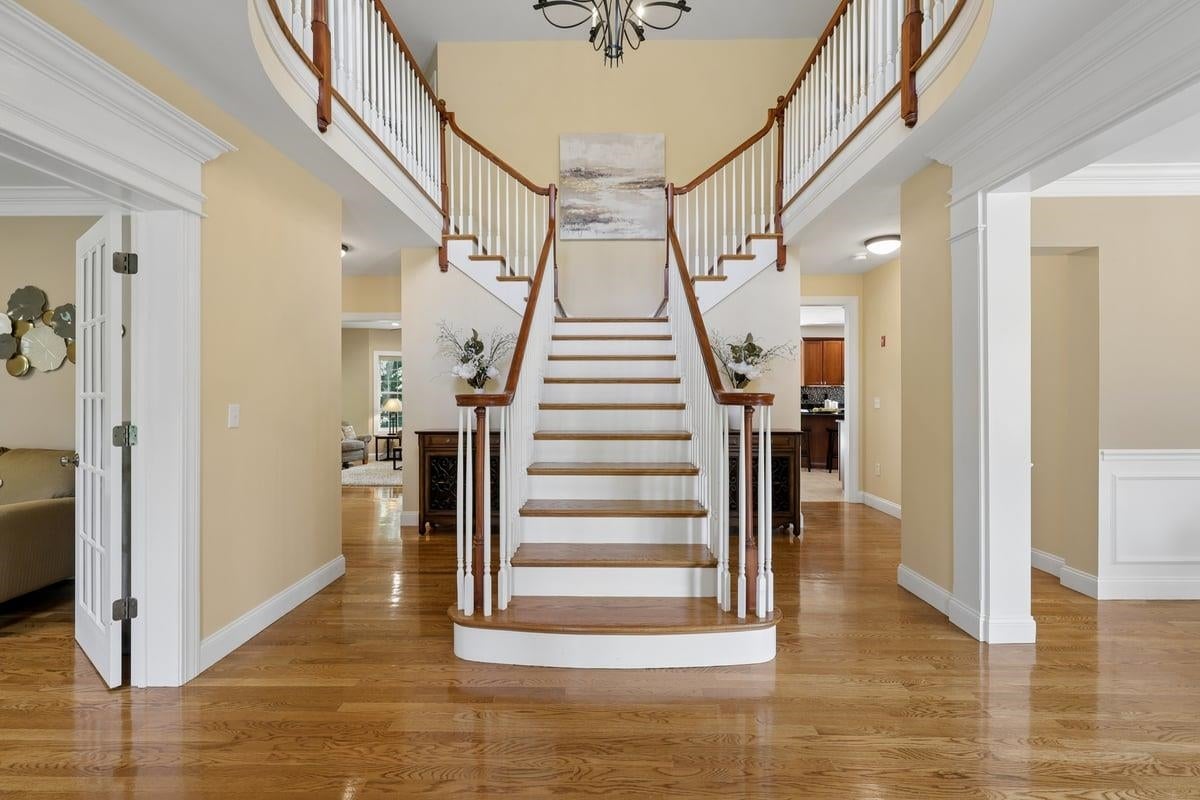 22 Elizabeth Way