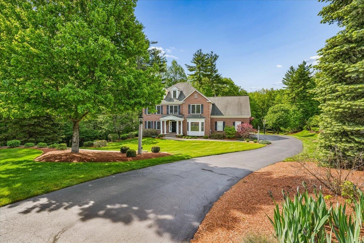 22 Elizabeth Way