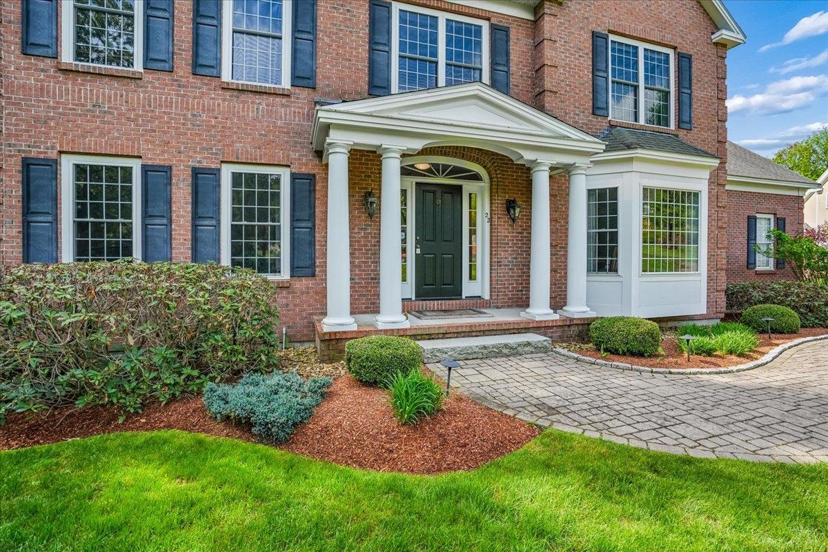 22 Elizabeth Way