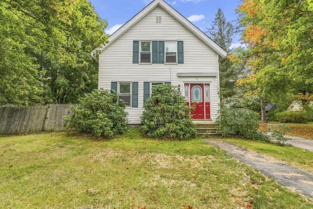 Photo of 61 Elm Street, Farmington, NH 03835 (MLS # 5111153)