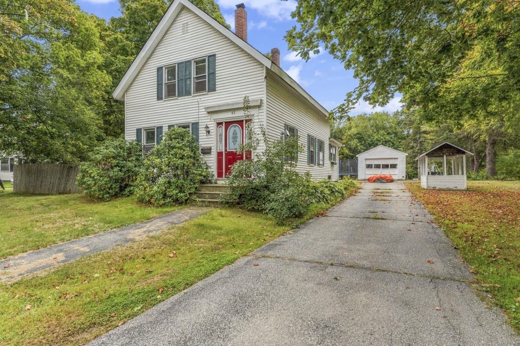Photo of 61 Elm Street, Farmington, NH 03835 (MLS # 5111153)