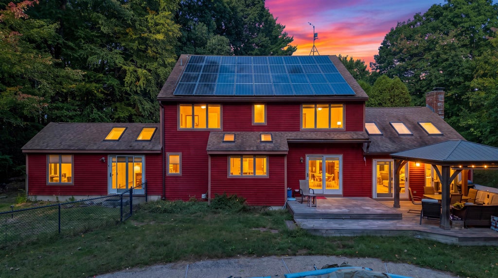 Photo of 7 Cobblestone Place, Merrimack, NH 03054 (MLS # 5111423)