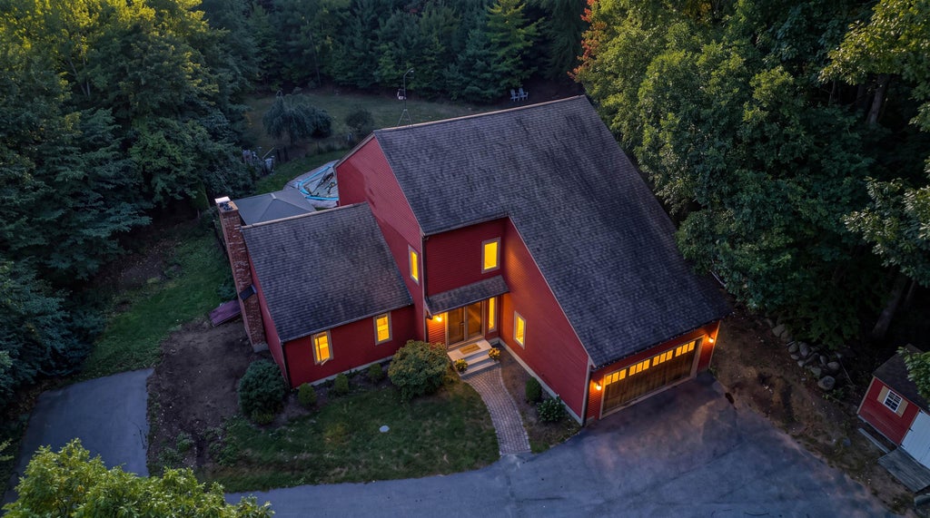 Photo of 7 Cobblestone Place, Merrimack, NH 03054 (MLS # 5111423)