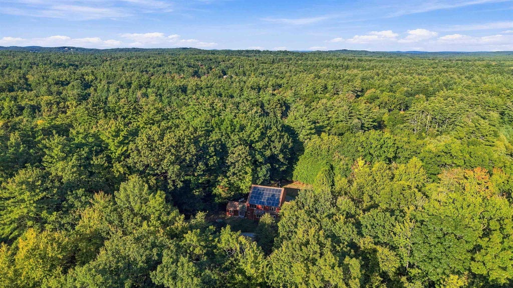 Photo of 7 Cobblestone Place, Merrimack, NH 03054 (MLS # 5111423)