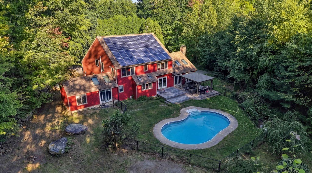 Photo of 7 Cobblestone Place, Merrimack, NH 03054 (MLS # 5111423)