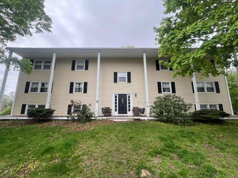 Photo of 140 Cass Street #A, Portsmouth, NH 03801 (MLS # 5092153)