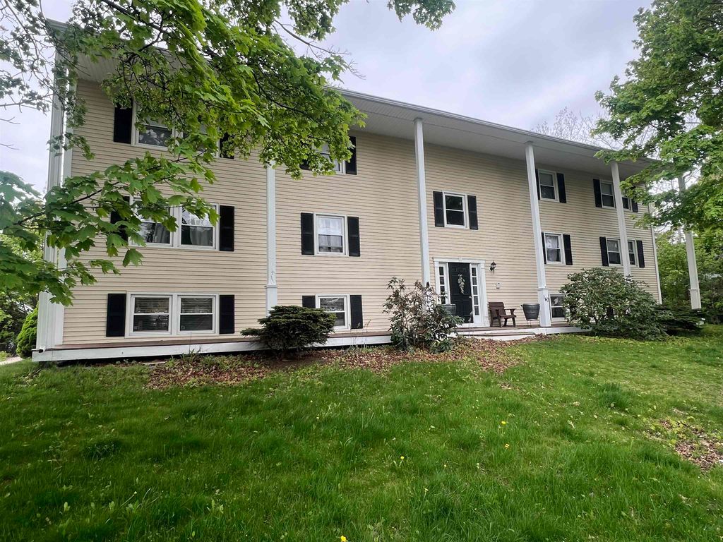 Photo of 140 Cass Street #A, Portsmouth, NH 03801 (MLS # 5092153)