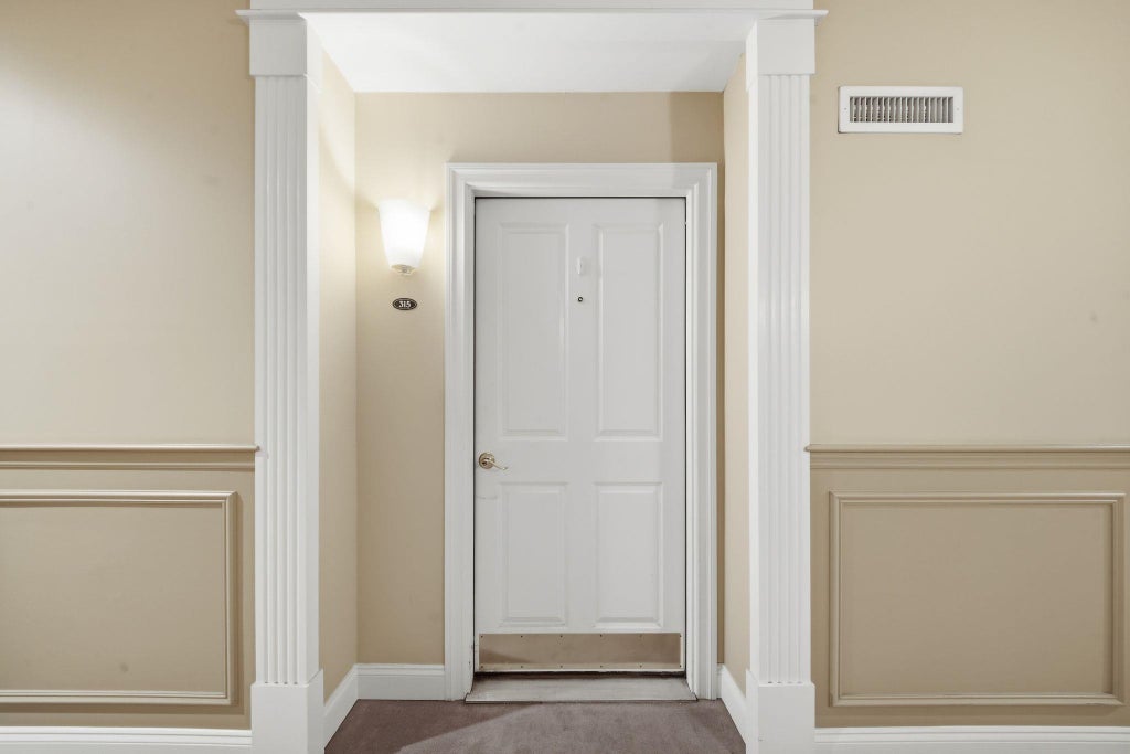Photo of 160 Daniel Webster Highway #315, Nashua, NH 03060 (MLS # 5106339)